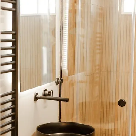 Heart Luxury Penthouse Apartment *